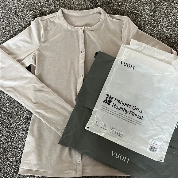 Vuori Long Sleeve Halo Snap Cardigan Extra Small Ecru Heather - Picture 7 of 9